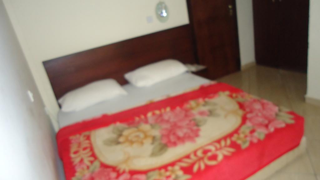 Wadoma Royale Hotel Кумаси Номер фото