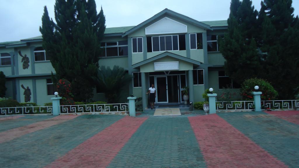 Wadoma Royale Hotel Кумаси Экстерьер фото