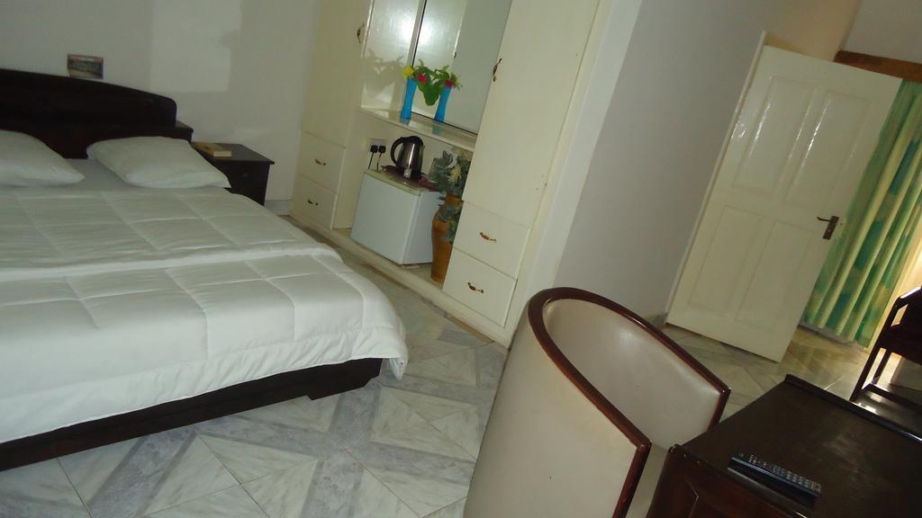 Wadoma Royale Hotel Кумаси Номер фото