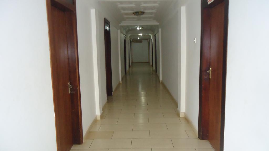Wadoma Royale Hotel Кумаси Экстерьер фото