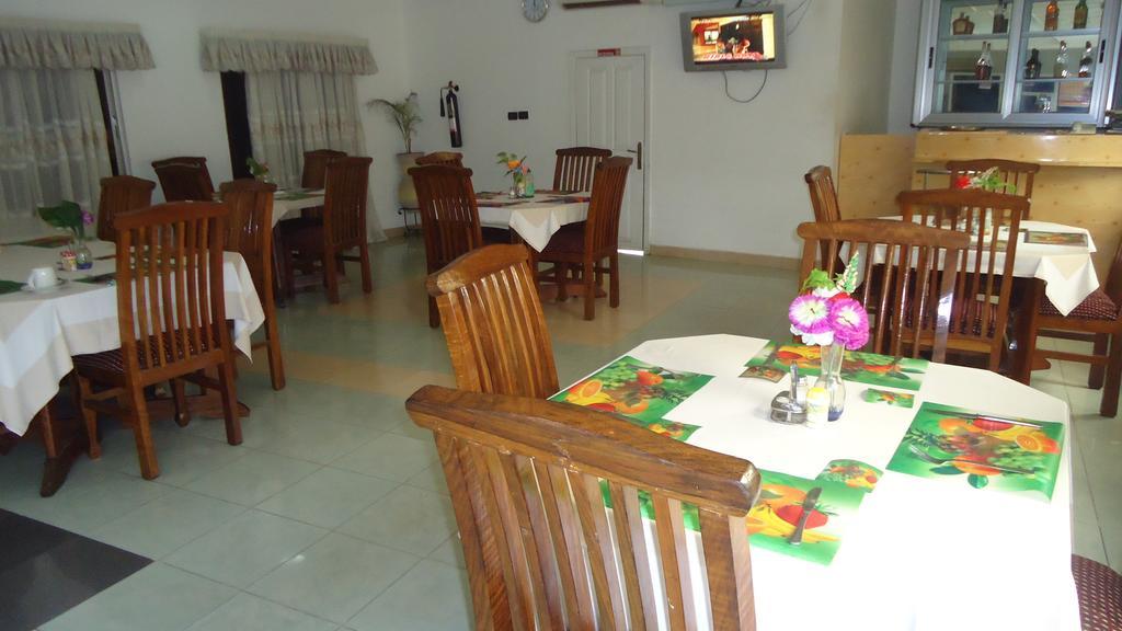Wadoma Royale Hotel Кумаси Экстерьер фото