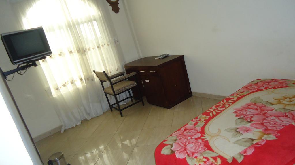 Wadoma Royale Hotel Кумаси Номер фото