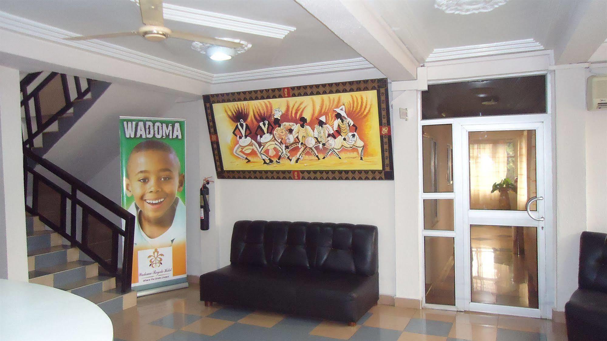 Wadoma Royale Hotel Кумаси Экстерьер фото